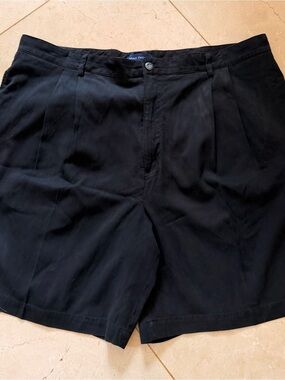 Saint Thomas Black Flat-Front Men's Shorts